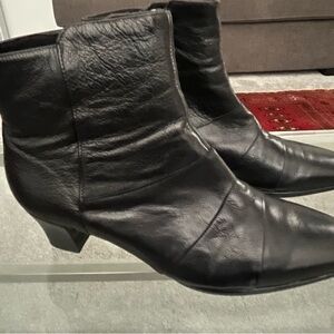 Munro Black Heeled Boots